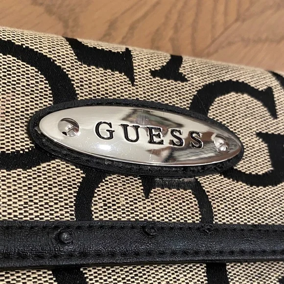GUESS Black and Tan Wallet - Picture 2 of 13